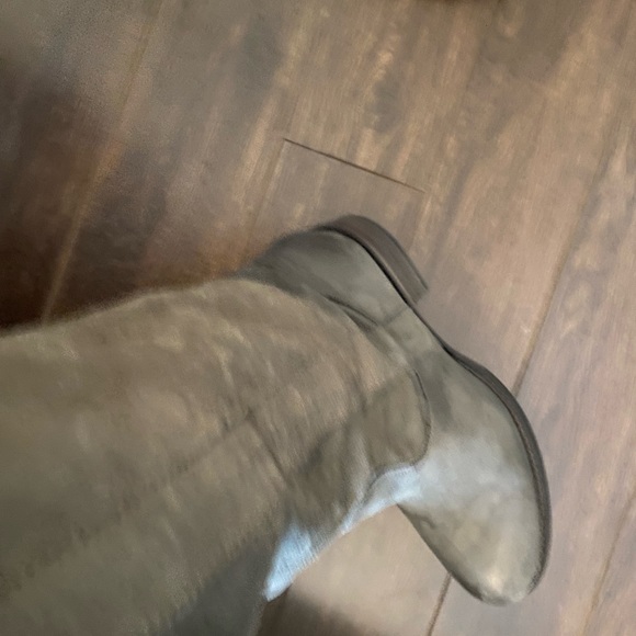 Grey Leather Designer Boots - Picture 6 of 14
